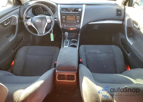 2015 Nissan Altima 2.5 z USA, uszkodzony, nr VIN 1N4AL3AP6FC136977